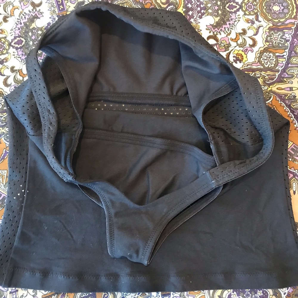 VS Mesh Work Out Tank Top - Picture 6 of 6